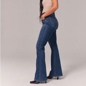 Abercrombie & Fitch The Flare Ultra High Rise Jean 26 / 2 short